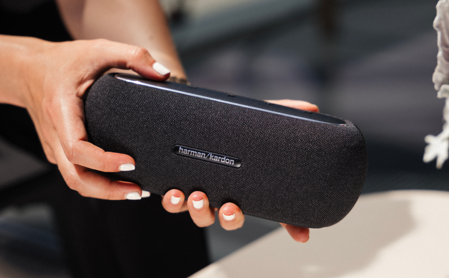 Harman Kardon Luna | Altavoz Bluetooth portátil con 12 horas de